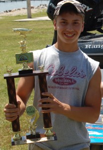 Tyler Saile hooked the only muskie of the day which was netted, but not officially handed. With Tanner Rabelhofer's agreement, he also received a first place trophy for the day.
