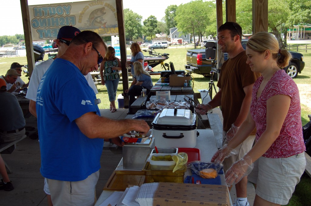 Kent and Ginger Ipsen, owners of the Silver Lake Dairy Queen, provide a hot dog, hamburger and ice cream lunch for participants.