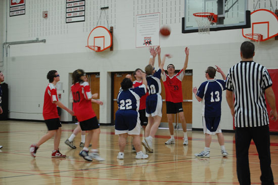 special-olympics-basketball-2013-13