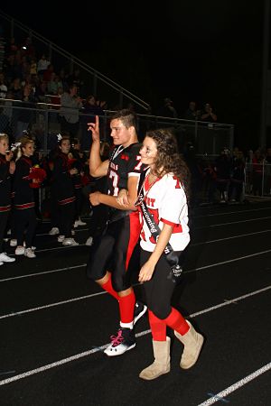 Homecoming king and queen Jordan Cates and Christina Ravenscraft. /Earlene Frederick photo