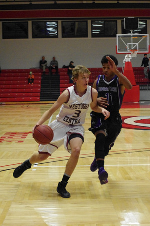 Jonah Arbet drives to the basket. /David Thoss photo