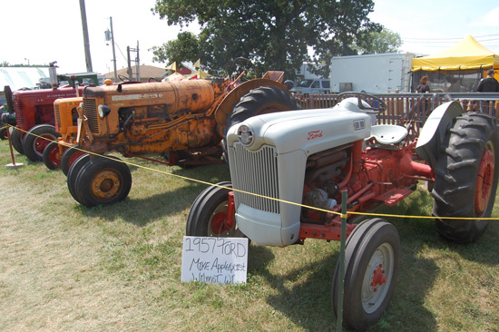 2014-fair-antique-farm-1