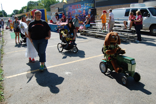 2014-fair-childrens-parade-1