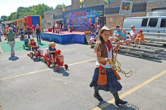 2014-fair-childrens-parade-5