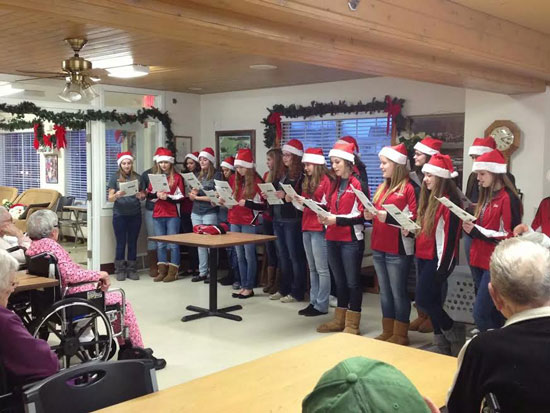 wilmot-cheers-caroling-2014-web