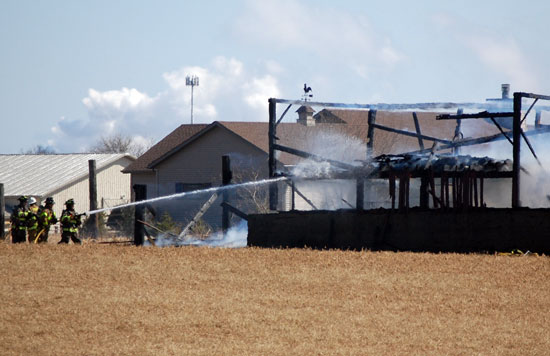 paris-barn-fire-3-21-2015-1