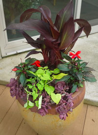 breezy-hill-summer-color-planter-example