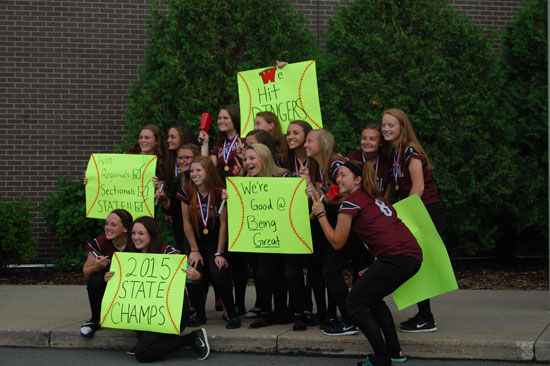 chs-softball-state-champs-2015-13