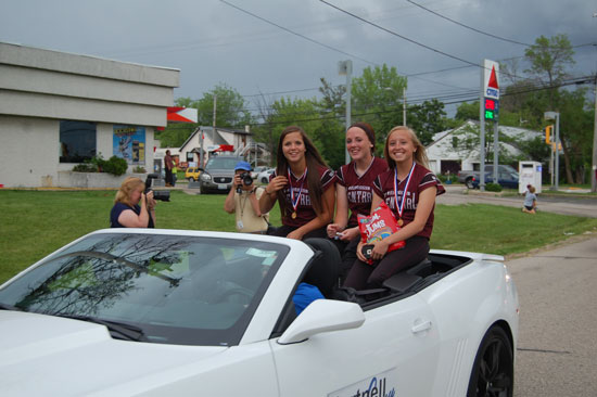 chs-softball-state-champs-2015-6