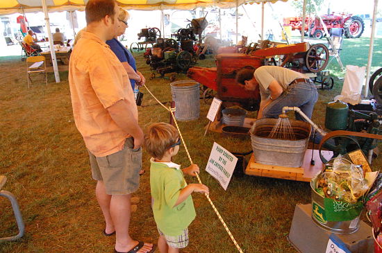 fair antique tractors 2015 6_opt