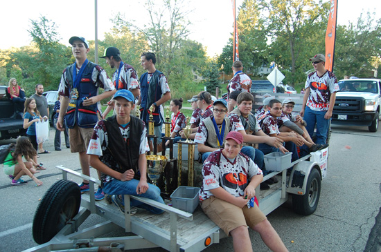 chs-homecoming-parade-2016-45